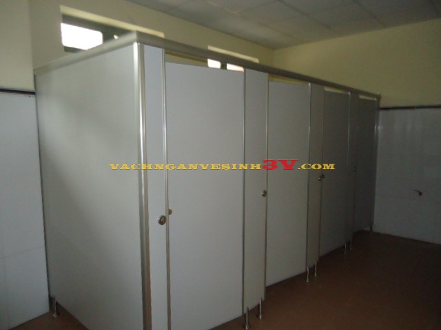 vách ngăn vệ sinh compact hpl