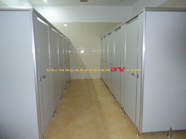 vách ngăn vệ sinh