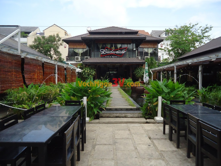Vach ngan toilet tai TPHCM 16.1