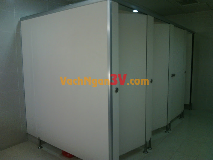 Vach ngan nha ve sinh tai Nha Trang 9.1